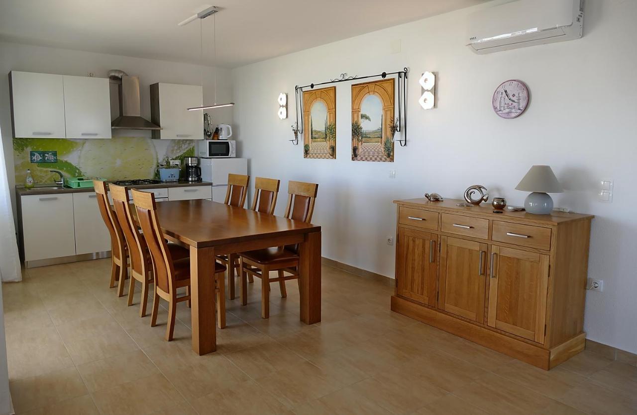 Apartments Le Mare - Pool, Sandstrand, Meerblick, W-Lan, Grill Privlaka  Luaran gambar